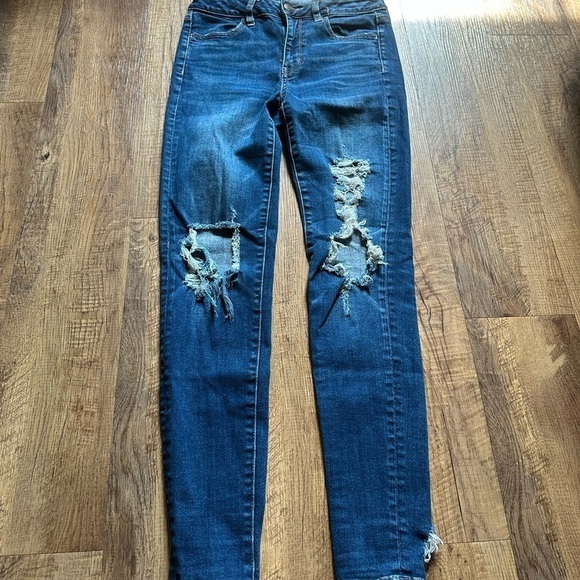 AMERICAN EAGLE Hi Rise Distressed Jeggings - Picture 6 of 7
